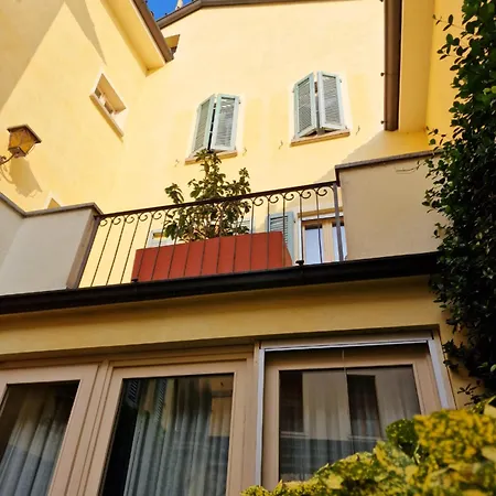 Relais Vimercati Bed and Breakfast *